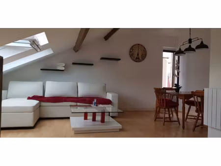 charmant f2 meuble // 2eme dernier etage // entierement meuble