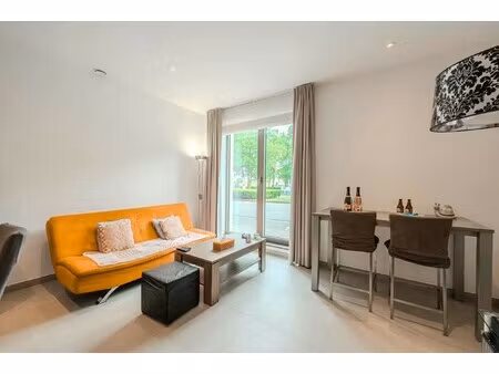 recent appartement met 1 slaapkamer in de res. pont albert