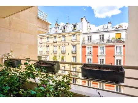 superbe appartement traversant en étage élevé avec 2 balc