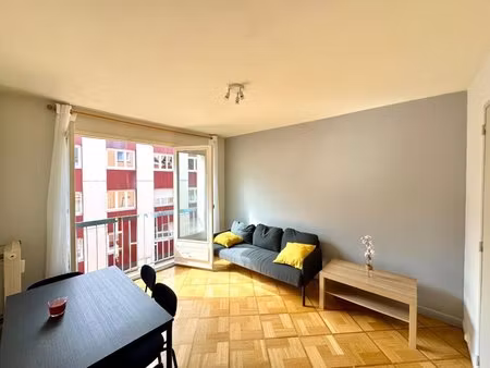 beau t2 meuble