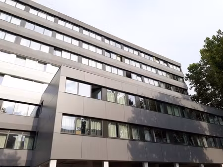 studio meublé à deux pas de la tête d'or avec un parking - résidence le cube
