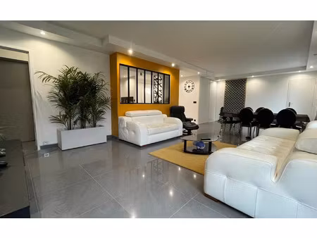 location maison  m² t-6 à courcouronnes  1 800 €