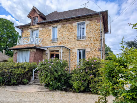 maison bourgeoise de centre village avec magnifique potentie