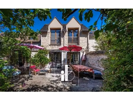 bourron-marlotte - propriété de deux maisons en pierre de 240 m² sur un terrain de 1096 m²