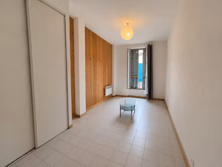 carcassonne - appartement t2 32 m2 centre-ville de carcass