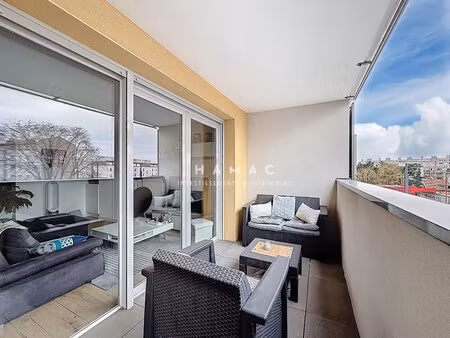 t3 duplex de 64m2 à caluire-et-cuire
