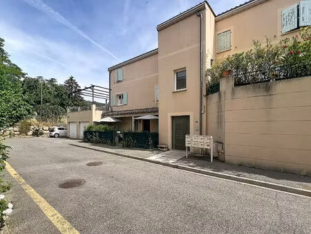 appartement t4 en duplex  terrasse  jardin  garage et parking