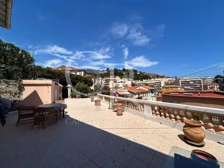 charmant 2 pièces avec immense terrasse à menton