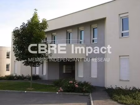 location bureaux 143 m²