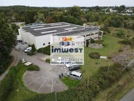 vente local d’activités saint thurial 35310 2130m²
