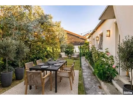 clamart - quartier les jardins parisiens - maison 60 m² environ - 1 chambre - jardin - gar
