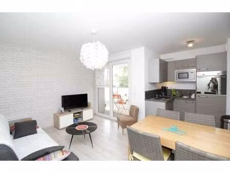 location appartement 2 pièces meublé à pornichet bonne source-saint sébastien (44380) : à 
