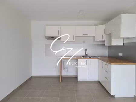 location appartement 2 pièces 45 m² à le pont-de-claix (38800)
