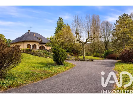 vente maison 8 pièces 198 m² les abrets en dauphiné (38490)
