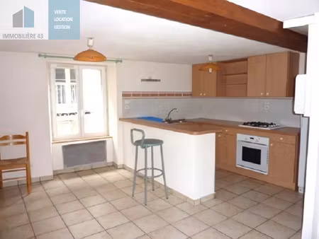 location appartement 1 pièce 50 m² à le puy-en-velay (43000)