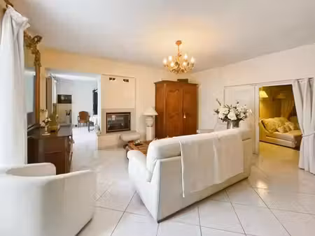 port-lesney - maison en pierre de caractère - 215 m² habitables - 8 pièces - 3 chambres- t