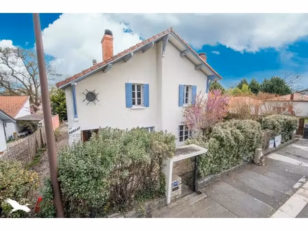vente maison 5 pièces 124 m² rion-des-landes (40370)