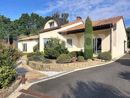 vente maison 7 pièces 207 m² oudon (44521)