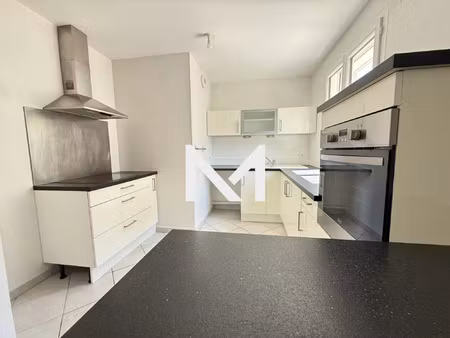 location appartement 3 pièces 70 m² à grenoble (38000)