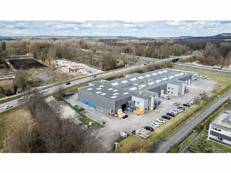 location commerce 194 m² à la verpillière (38290)