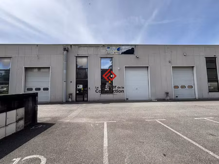 location commerce 406 m² à saint-égrève (38120)