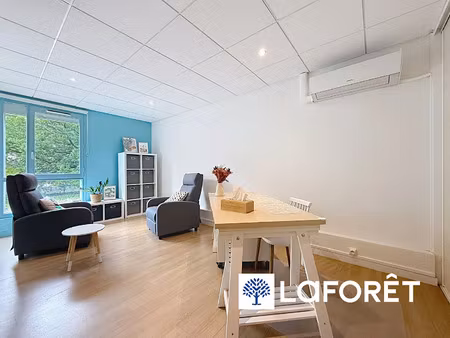 location commerce 16 m² à bourgoin-jallieu (38300)