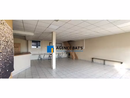 location commerce 5 pièces 120 m² à savigneux (42600)