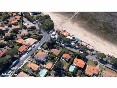 villa 340 m2 avec dépendance et jardin