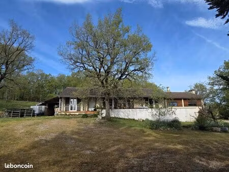 maison 8 pièces 300 m²