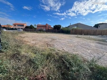terrain 640 m² alénya