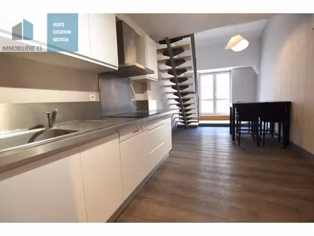 location appartement 3 pièces 74 m² à le puy-en-velay (43000)