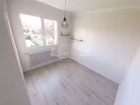 chambre en colocation - maison sainte luce sur loire 7 pièce(s) 145 m2