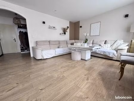 appartement 6 pièces 105 m²
