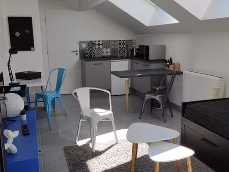 superbe studio pour 1 etudiant ttes charges comprises
