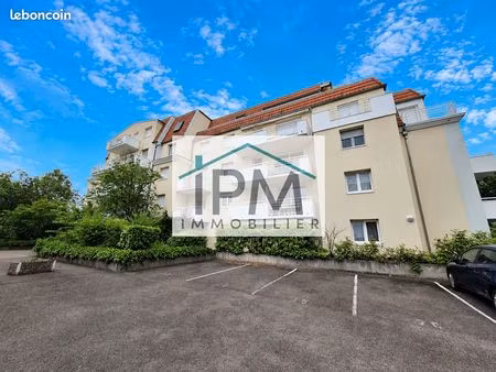 studio 1 pièce 30 m²