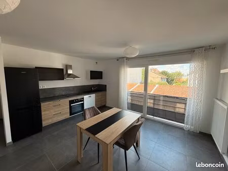 appartement f1 bbc - 32 40 m² - parking privé