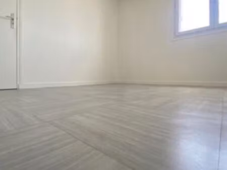 location chambre proche gare poissy rer a