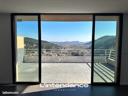 villa 5 pièces 100 m²