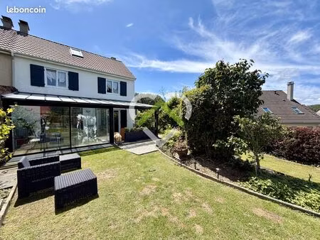 maison 6 pièces 110 m²