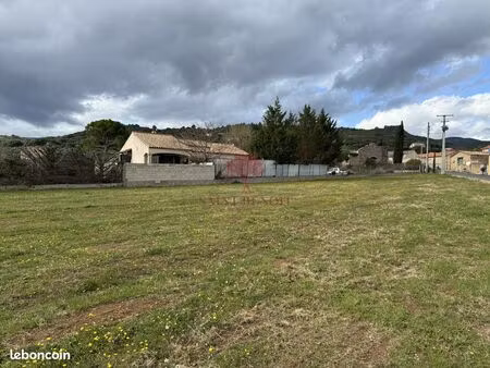 terrain 750 m² saint-saturnin-de-lucian