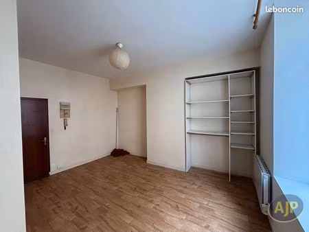 studio 1 pièce 22 m²