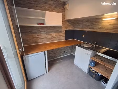 au 1er étage dans résidence calme et sécurisée avec interphone appartement t1 bis 31m2 non