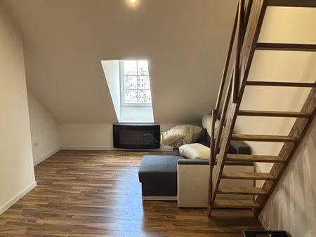 appartement t2 avec mezzanine – centre-ville de vendôme – entièrement rénové