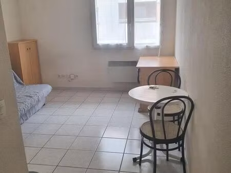 studio 1 pièce 18 m²