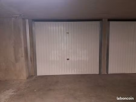 location box/garage sous-sol résidence sécurisée vaise  proximité valmy