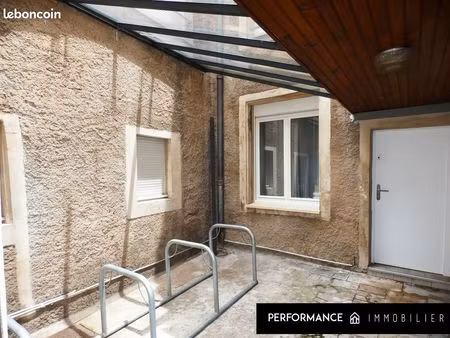 studio 1 pièce 12 m²
