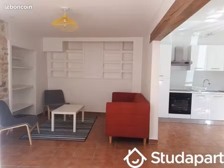 chambre 1 pièce 22 m²