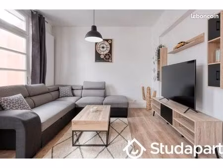 chambre 1 pièce 13 m²