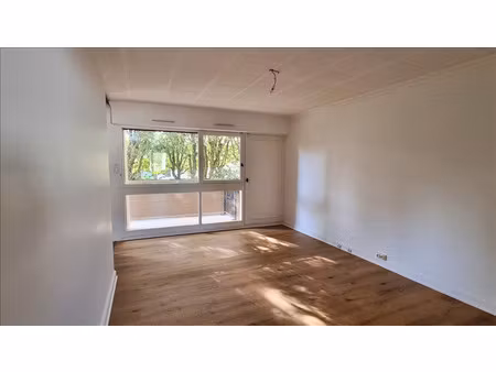 appartement - 1er étage - 67 05 m2 - 4 pièces - non meublé