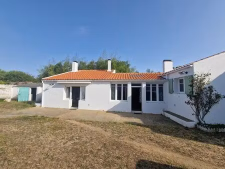 maison de luxe de 2 chambres en vente à l'île-d'yeu  france